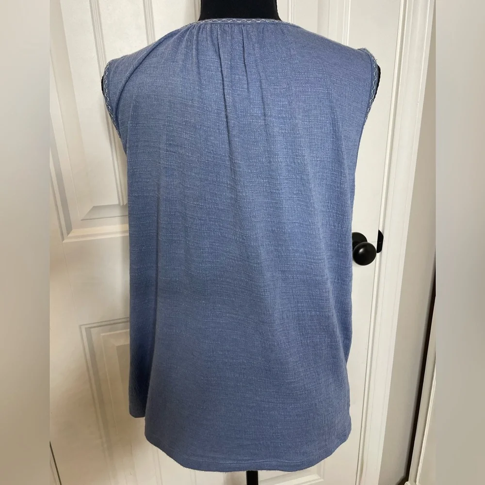 Max Studio Blue Smocked Sleeveless Top - Picture 3 of 7